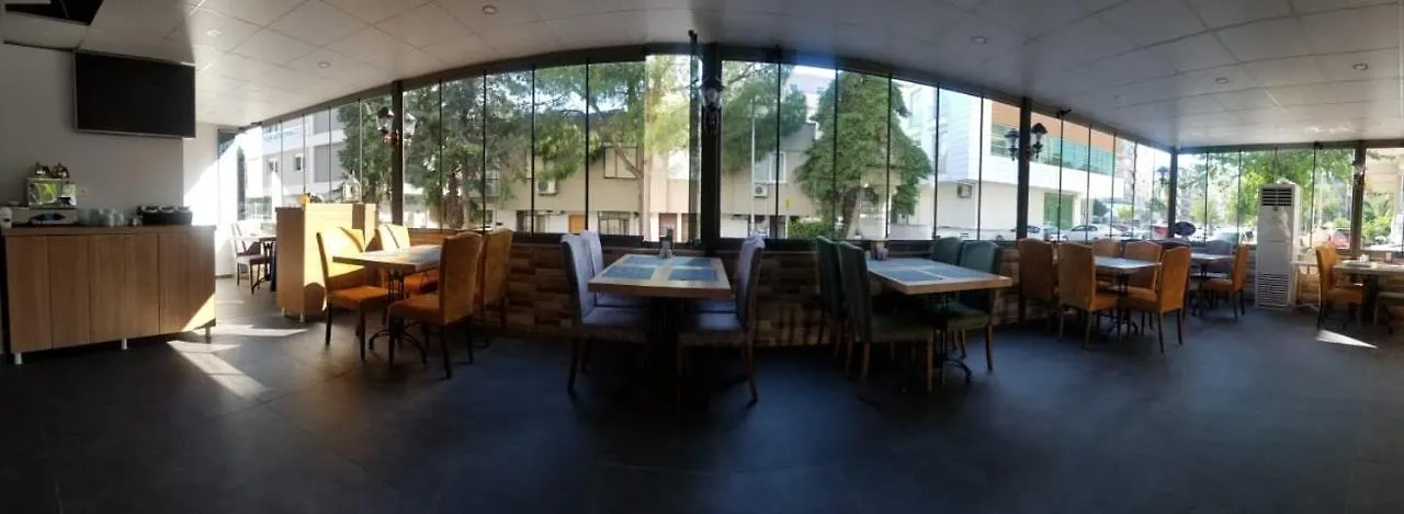 安塔利亚Golden Spark公寓式酒店 公寓式酒店 安塔利亚